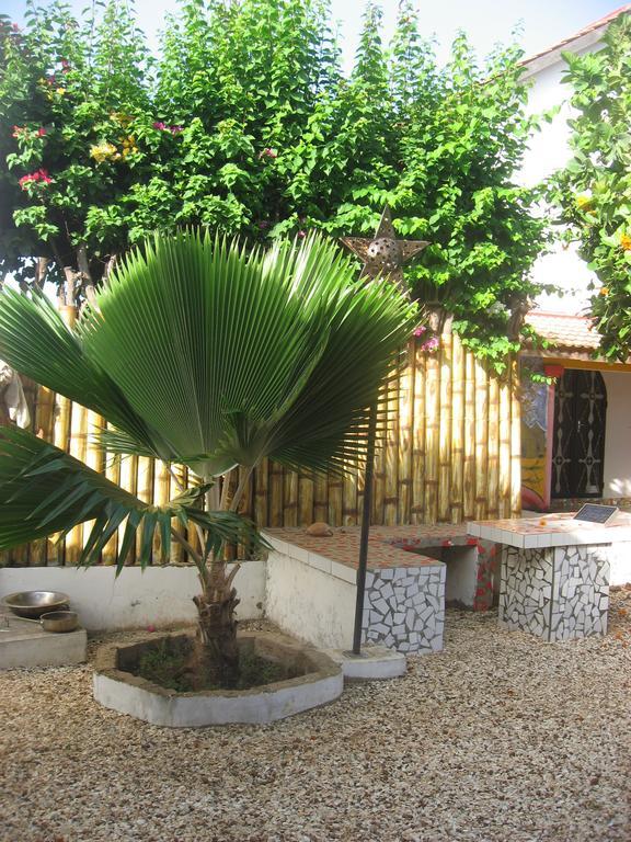 Babao Hotel M'Bour Bagian luar foto