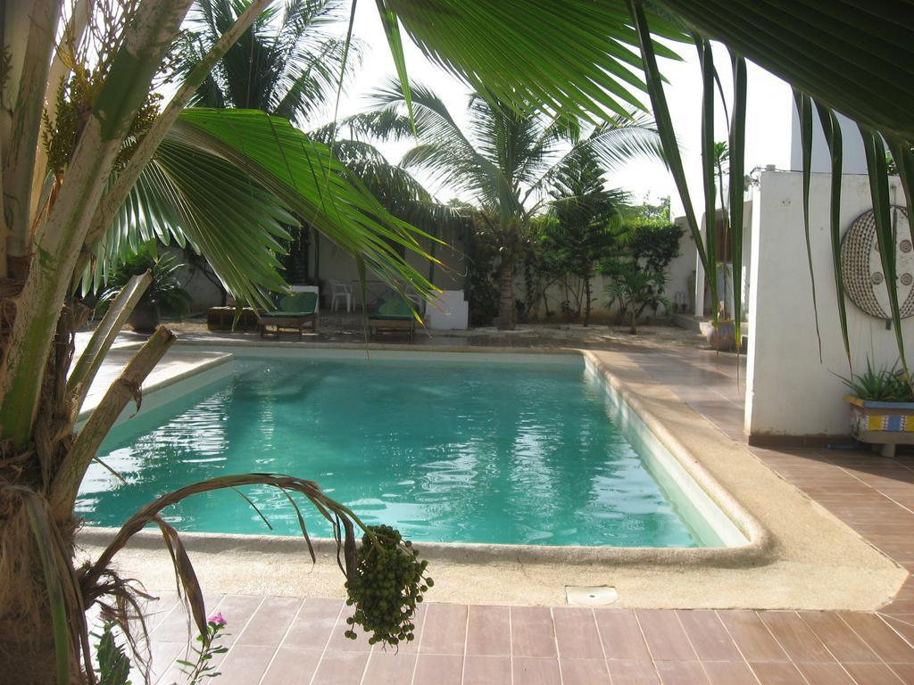 Babao Hotel M'Bour Bagian luar foto