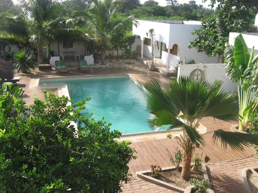 Babao Hotel M'Bour Bagian luar foto