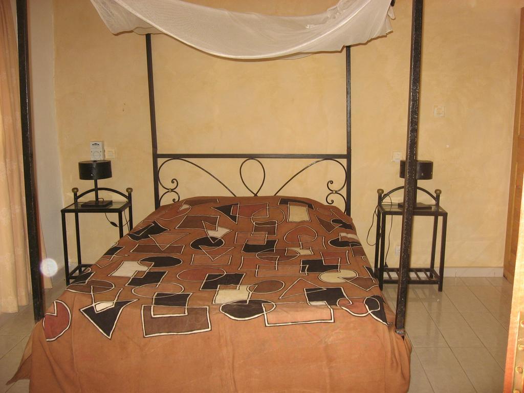 Babao Hotel M'Bour Ruang foto
